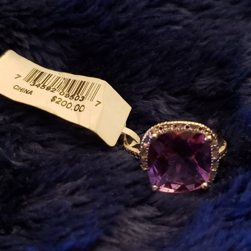 Amethyst (3/4 ct. t.w.) & Diamond Accent Ring- Size 6- With FREE SHIPPING! - Picture 6 of 16